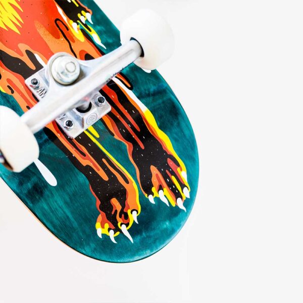 Skateboard anthology con diseño de puma
